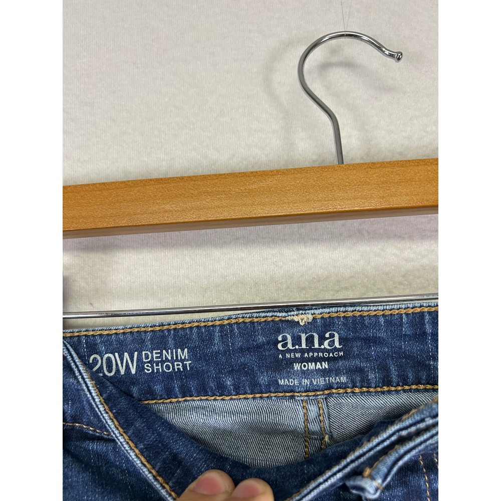 Summer Casual a.n.a Woman 20W Blue Medium Wash Cuffed Stretch Denim Shorts - Picture 3 of 9